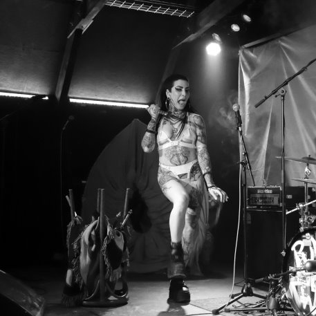 Fibi Eyewalker (D) - Punx n Kweenz Spezial - Neue Zukunft, Berlin - 27. Februar 2025 (10).JPG